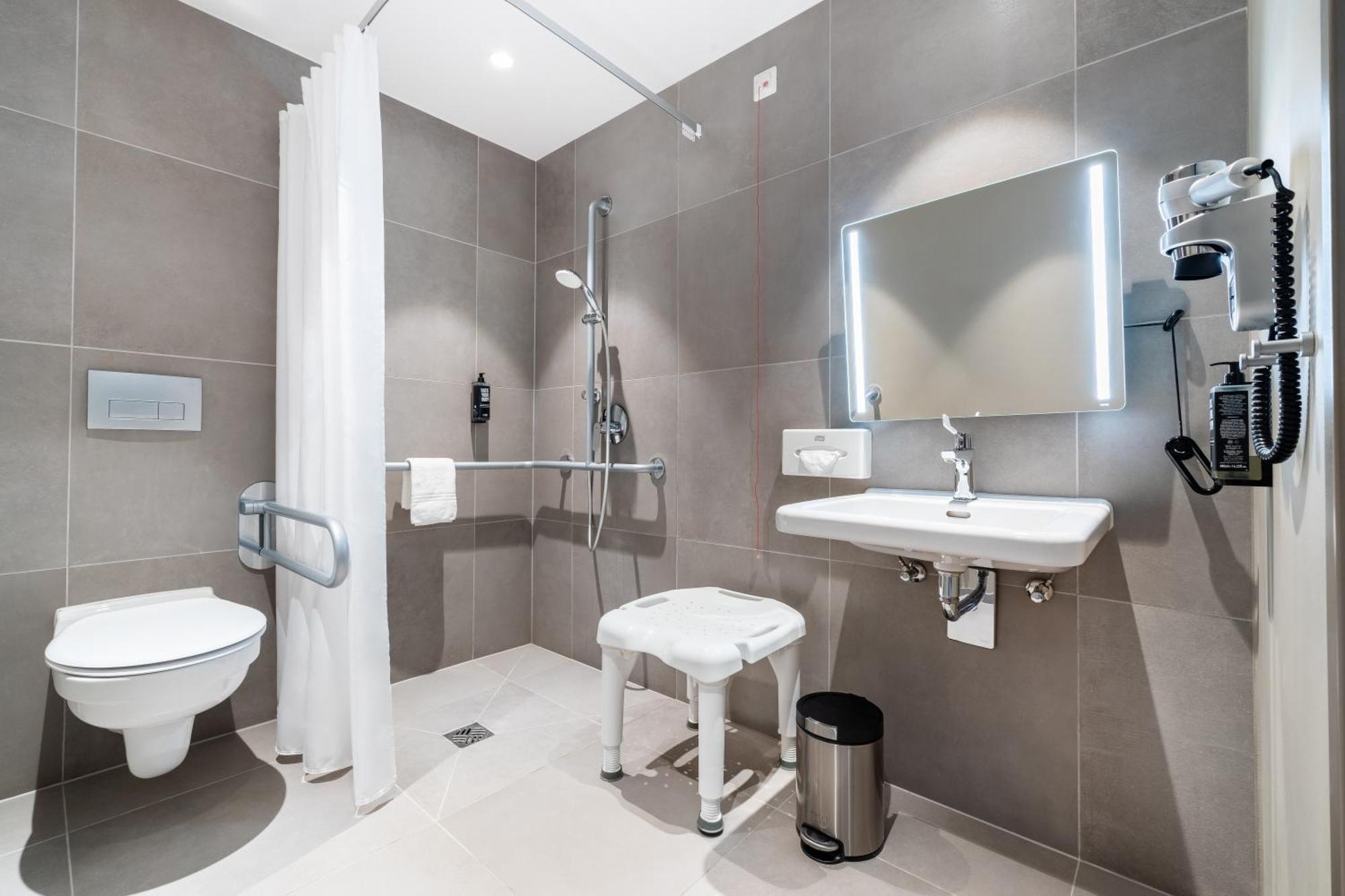 Ibis Regensburg Zentrum Phòng bức ảnh